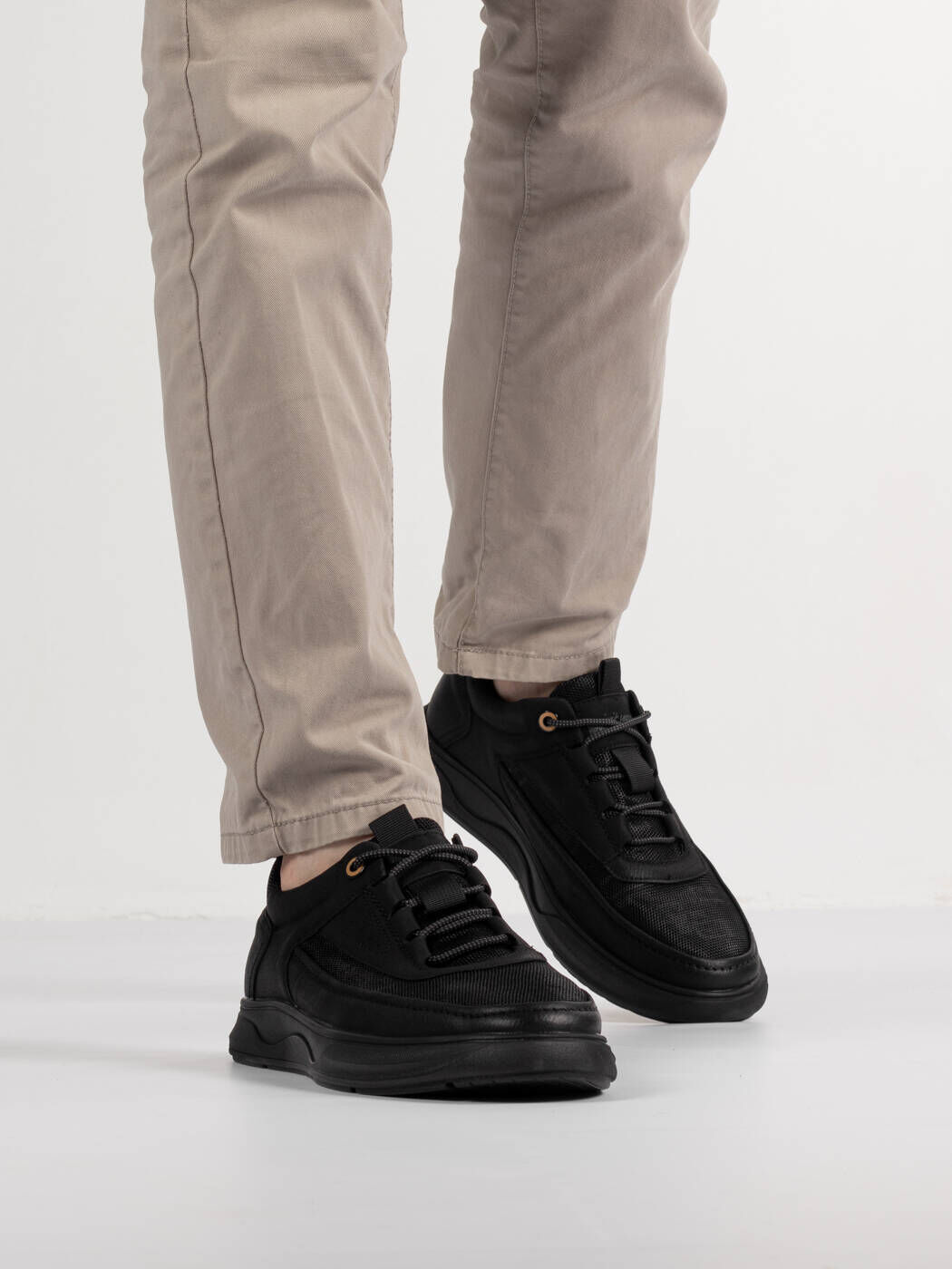 Кросівки чоловічі чорні штучний нубук від виробника 1M